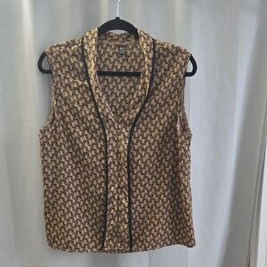 Elegant Sleeveless Patterned Blouse